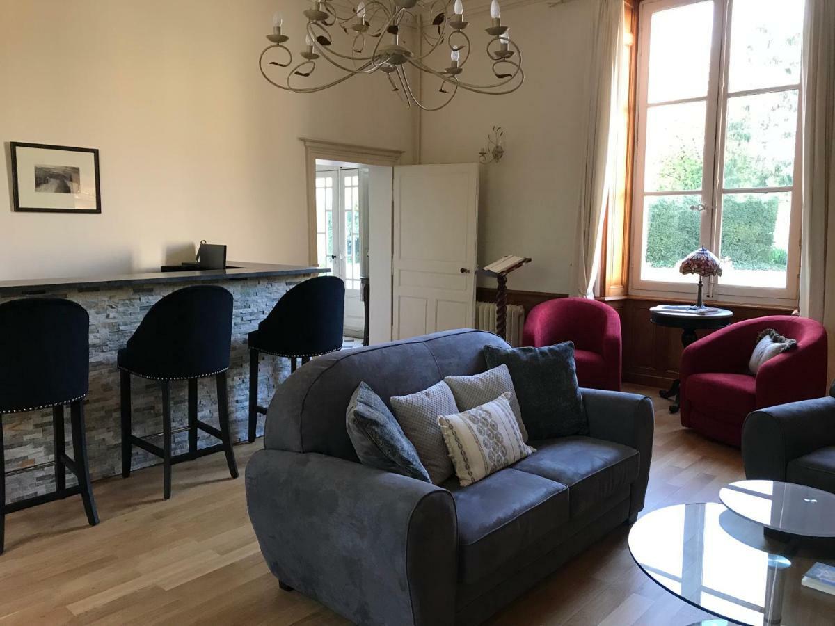 Demeure De Beaulieu Bed & Breakfast Le Coudray-Macouard Exterior photo
